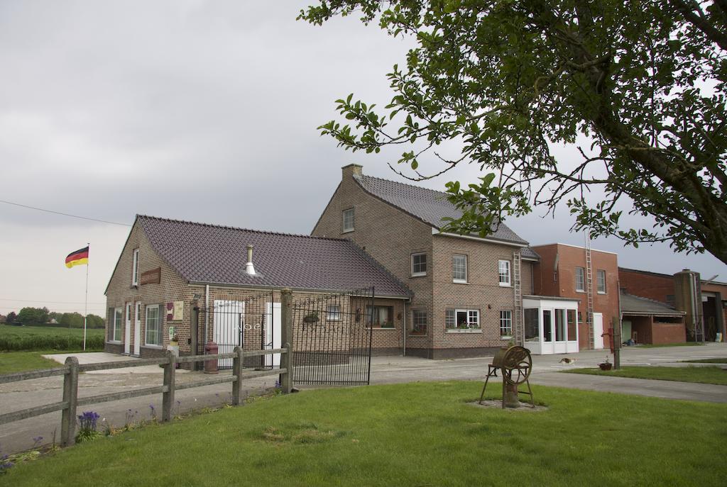 Breeden Steeger Hoeve Lichtervelde Екстер'єр фото